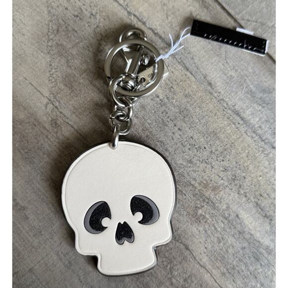 NWT Coach CX148 Leather Halloween Skull Bag Charm Keyring - Picture 1 of 5